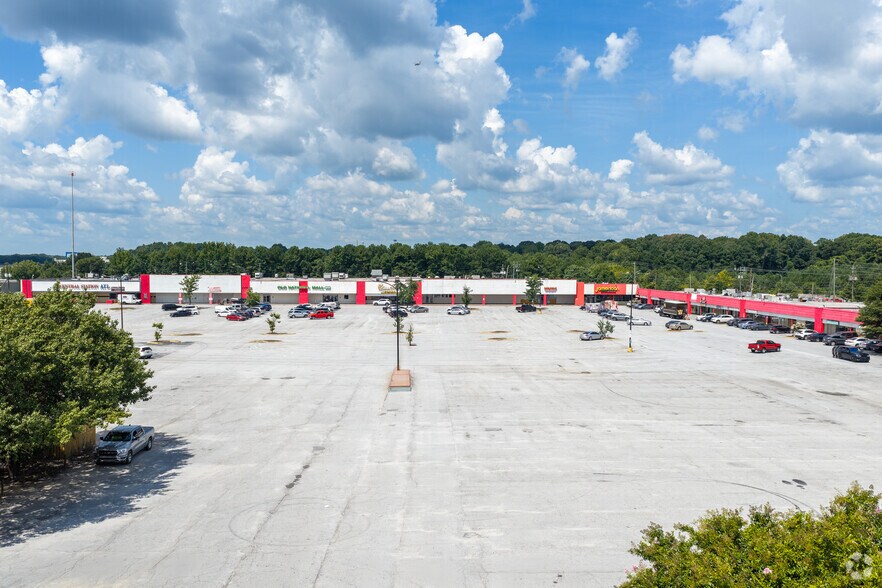 More Photos Of 4827-4903 Old National Hwy, College Park General Retail For Lease