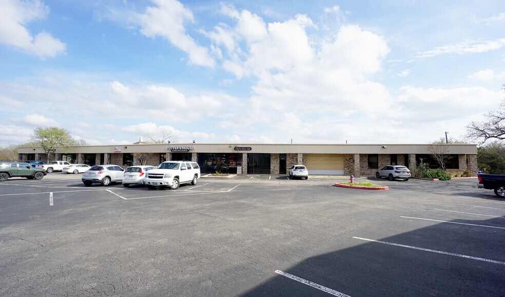More Photos Of 2111 Sam Bass Rd, Round Rock Unknown For Lease