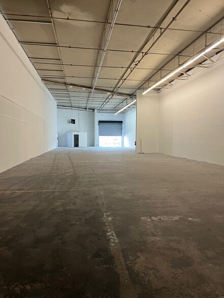 More Photos Of 1412 S Alameda St, Los Angeles Warehouse For Lease