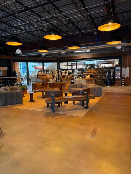 More Photos Of 100 S 1st St, Mount Horeb Office For Lease