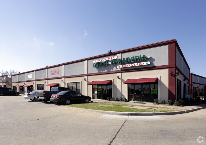 More Photos Of 901 N McDonald St, McKinney Unknown For Lease