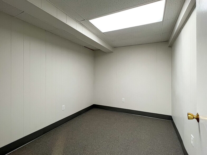 More Photos Of 265 Winn St, Burlington Office For Lease