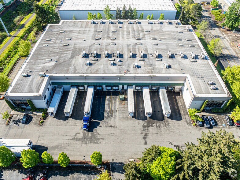More Photos Of 18404 72nd Ave S, Kent Warehouse For Lease