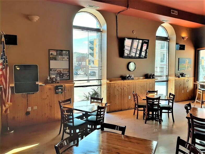 More Photos Of 301 Dewitt St, Portage Restaurant For Sale
