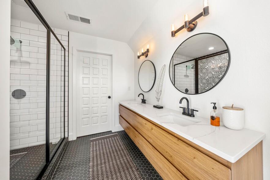 More Photos Of 4158 Creek Rd, Temple Specialty For Sale