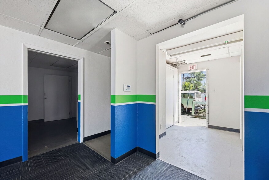 More Photos Of 8 Federal Blvd, Denver Unknown For Lease