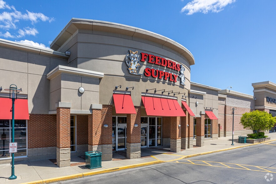 More Photos Of 4600 Shelbyville Rd, Louisville Unknown For Lease