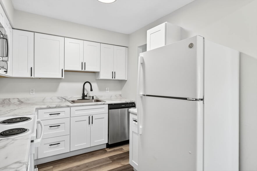 More Photos Of , Granite City Unknown For Sale