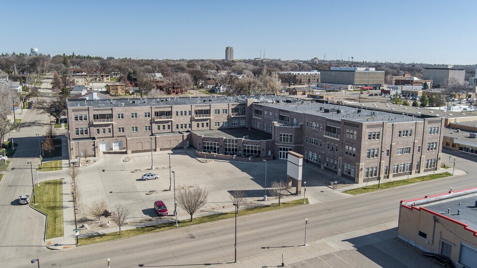 More Photos Of 100 W Broadway Ave, Bismarck Medical For Sale