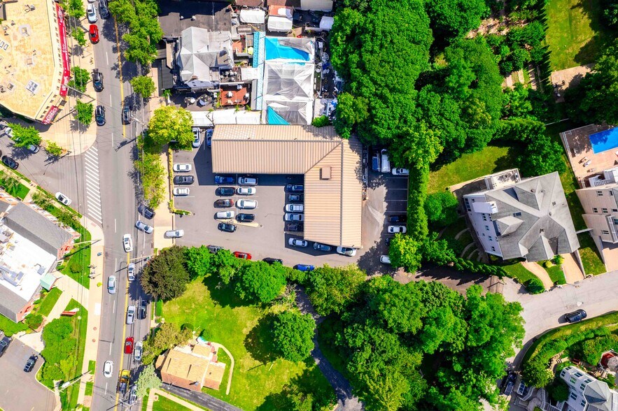 More Photos Of 1551 Richmond Rd, Staten Island Office For Sale