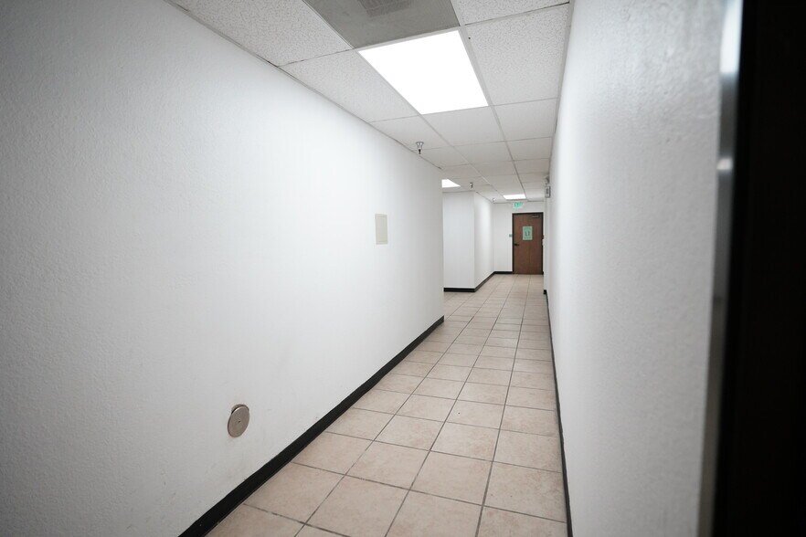 More Photos Of 2338 E Anaheim St, Long Beach Office For Lease