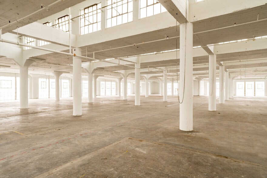 More Photos Of 1700 S Santa Fe Ave, Los Angeles Loft Creative Space For Lease