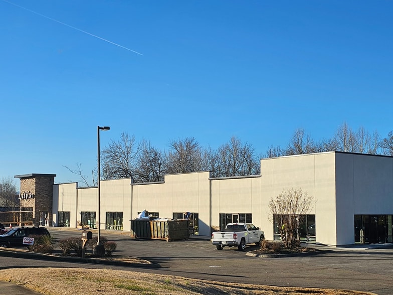 Primary Photo Of 1536 Winfield Dunn Pky, Sevierville Freestanding For Lease
