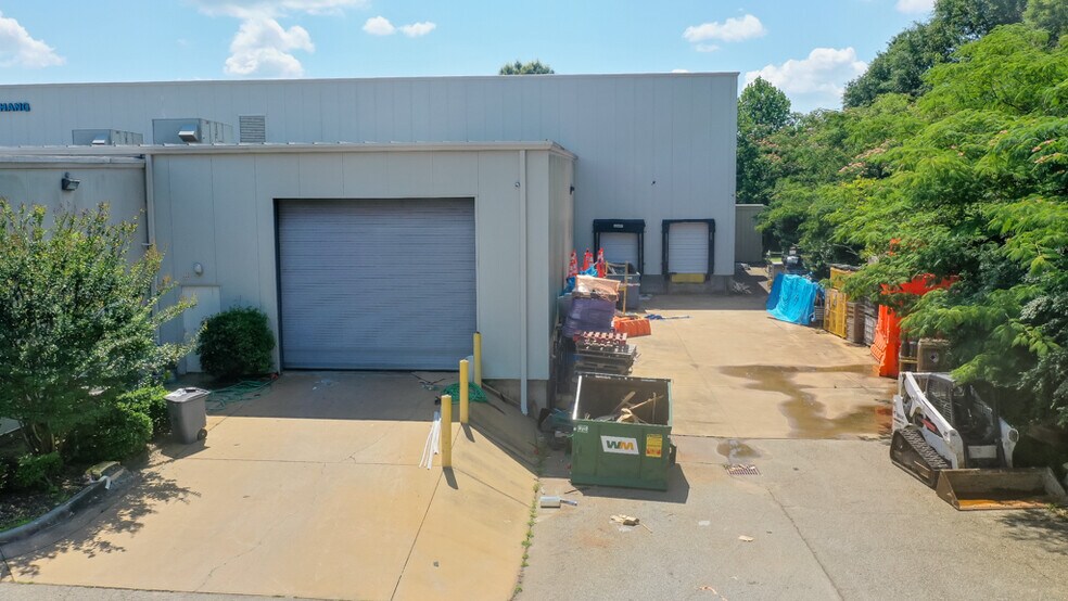 More Photos Of 1132 W Veterans Blvd, Auburn Manufacturing For Sale