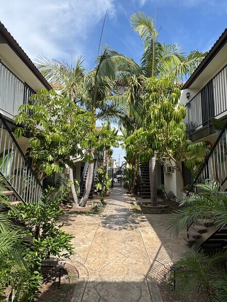More Photos Of 4638-48 Ohio Street, San Diego Multifamily For Sale