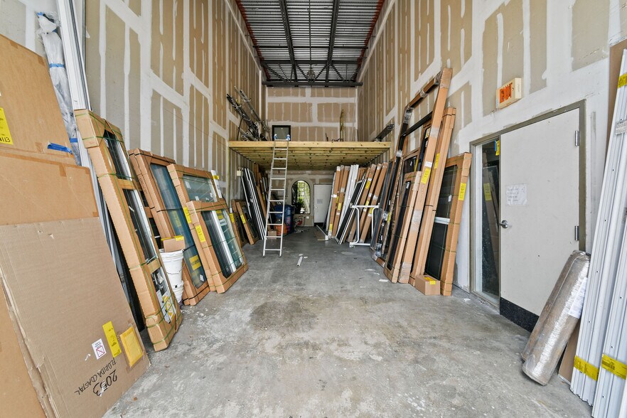 More Photos Of 5401 N Haverhill Rd, West Palm Beach Warehouse For Sale