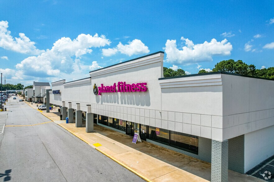 More Photos Of 3101-3173 Highway 278 NE, Covington Unknown For Lease
