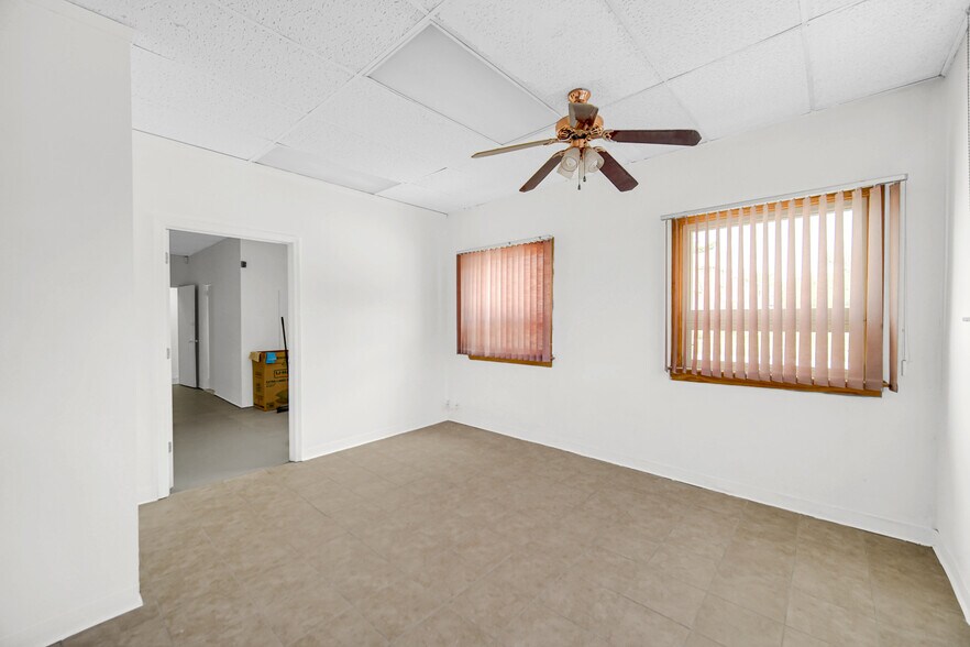 More Photos Of 2201 W Roosevelt Rd, Broadview Office For Sale