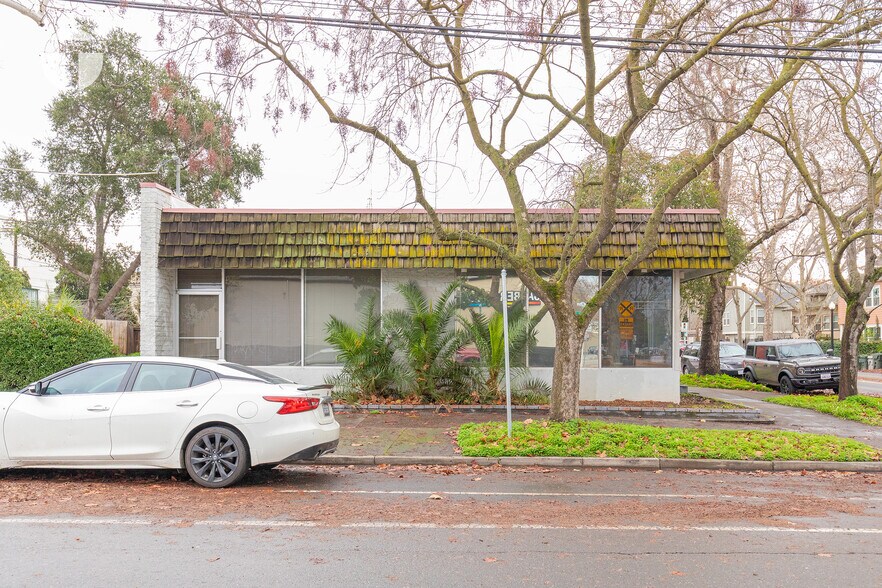 More Photos Of 2001-2005 S St, Sacramento Office For Sale