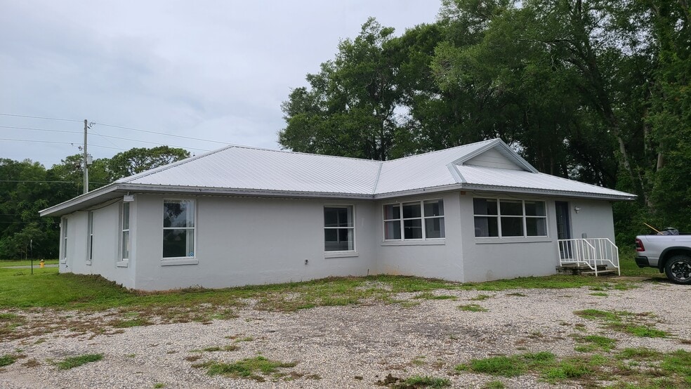 More Photos Of 11997 S US Highway 441, Belleview Auto Dealership For Lease