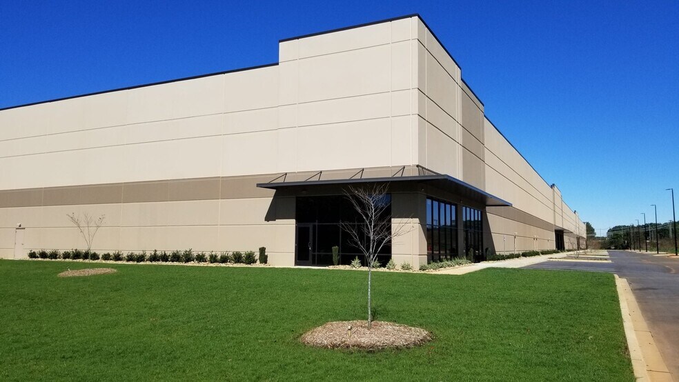More Photos Of 560 Commerce Park Dr, Greer Unknown For Lease