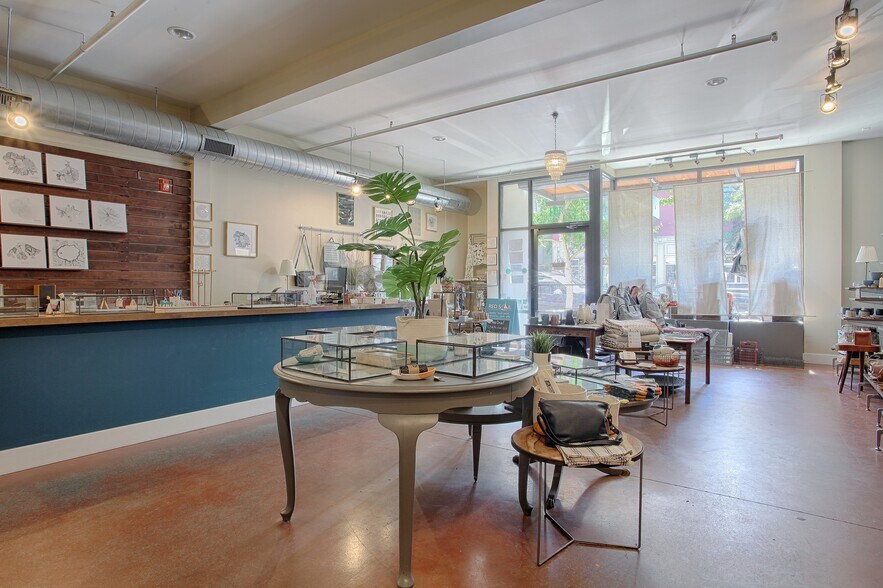More Photos Of 1733 NE Alberta St, Portland Office For Lease