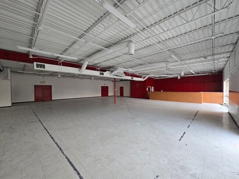 More Photos Of 5357-5365 1st Ave N, Birmingham Unknown For Lease