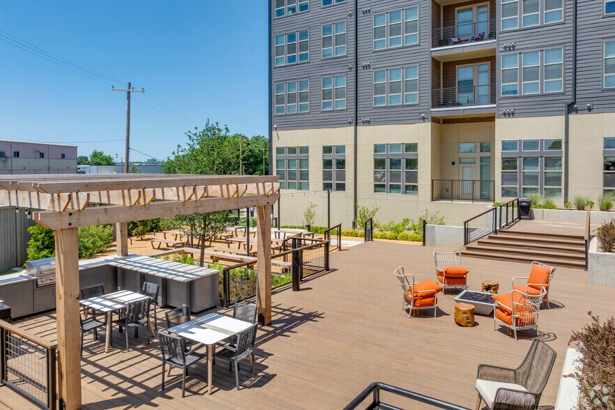 More Photos Of 2219 E 11th St, Tulsa Apartments For Lease