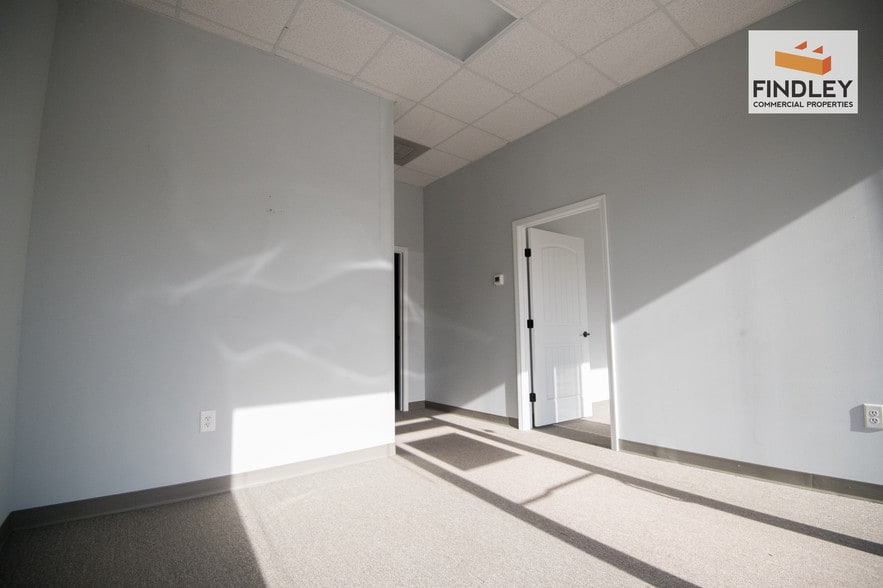 More Photos Of 5306 Palmero Ct, Buford Light Distribution For Lease