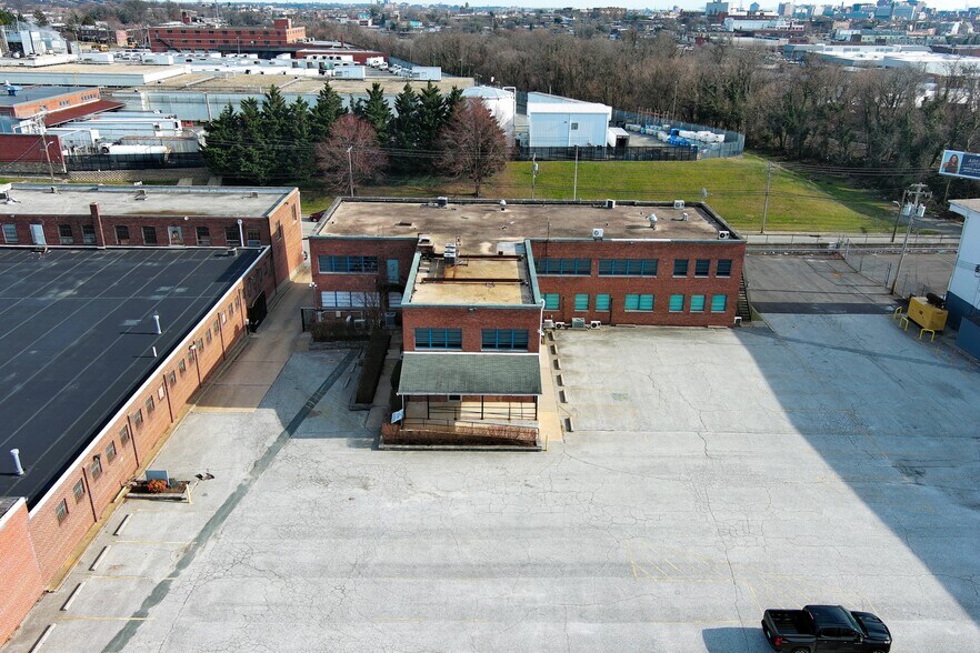 More Photos Of 2700 Loch Raven Rd, Baltimore Unknown For Lease