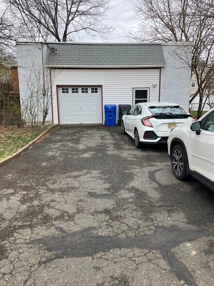 More Photos Of 141 Dunbar Ave, Fords Specialty For Sale