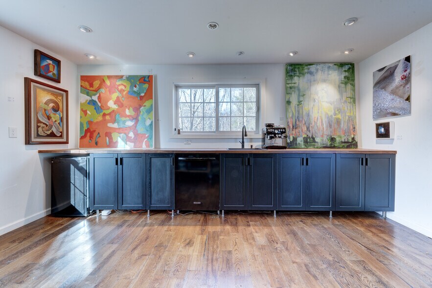 More Photos Of 1062 Bantam Rd, Bantam Freestanding For Sale