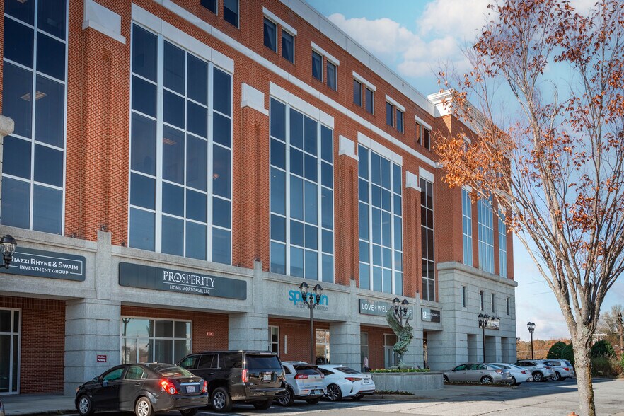 More Photos Of 110 Oakwood Dr, Winston-Salem Office For Lease