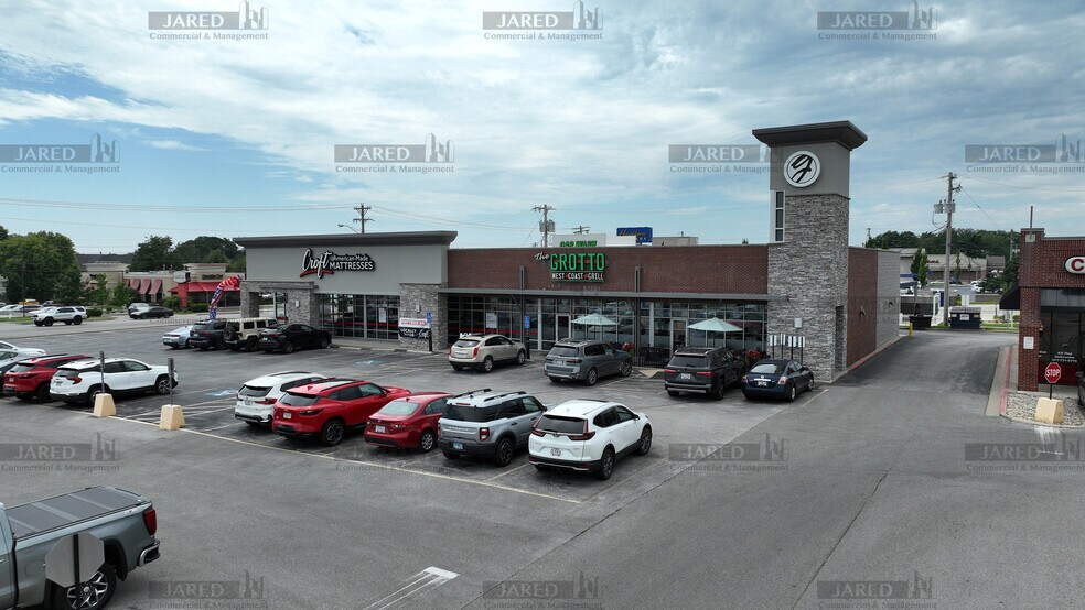 More Photos Of 303-321 E Battlefield St, Springfield Unknown For Lease