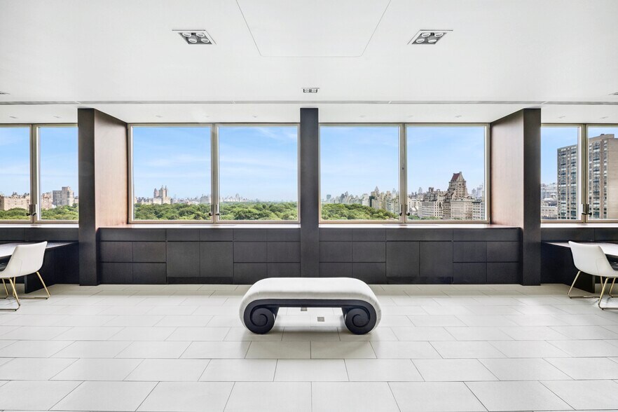 More Photos Of 30 Central Park S, New York Medical For Sale