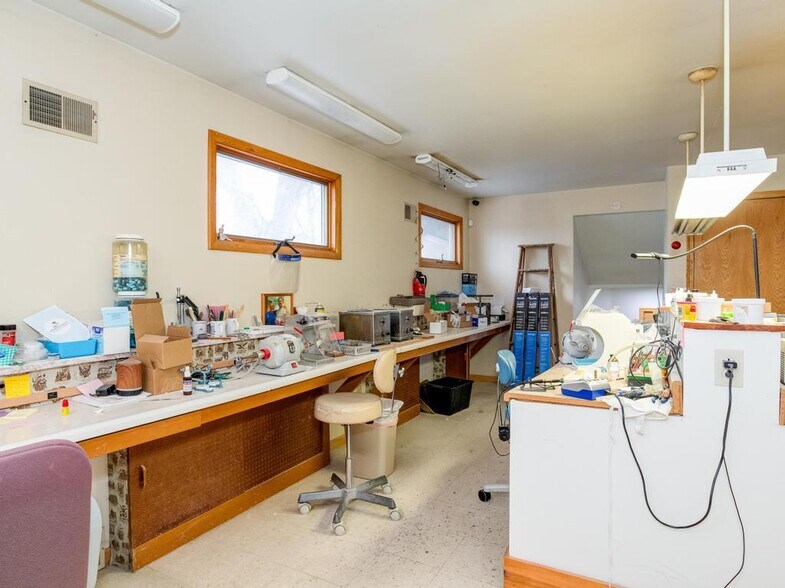 More Photos Of 413 Bridge St, Beaver Healthcare For Sale