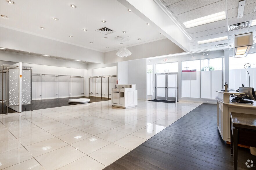 More Photos Of 1260-1270 S La Cienega Blvd, Los Angeles Unknown For Lease