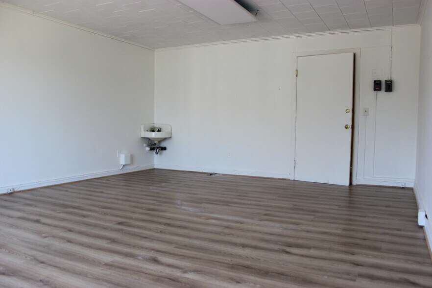 More Photos Of 2348 Whitney Ave, Hamden Storefront Retail Office For Lease