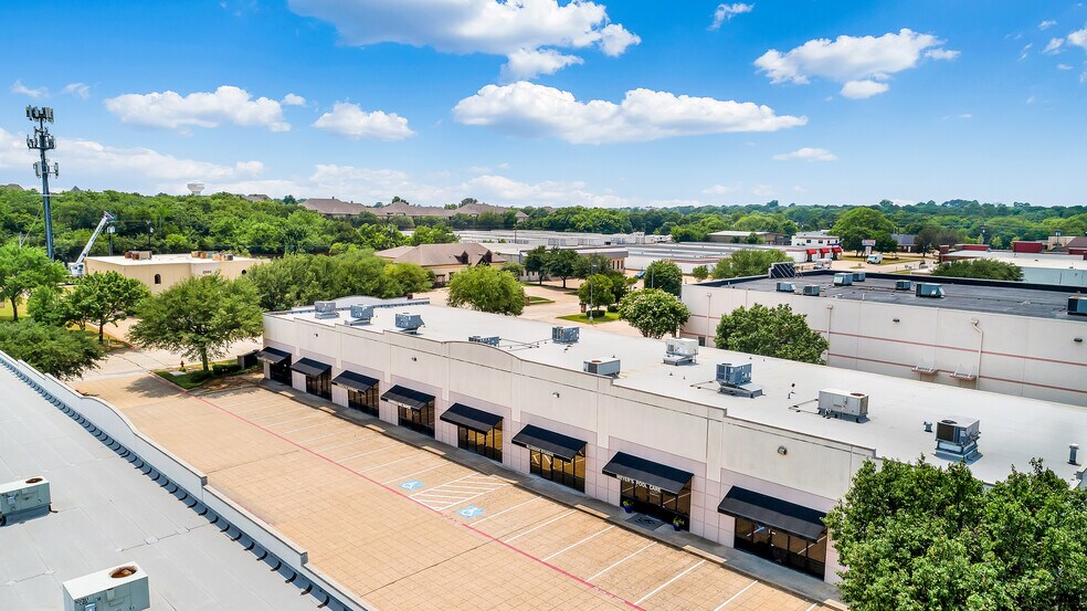 More Photos Of 1900 Industrial Blvd, Colleyville Light Manufacturing For Lease