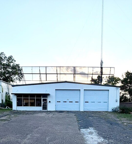 Primary Photo Of 1904 Washington St, Vicksburg Industrial For Sale