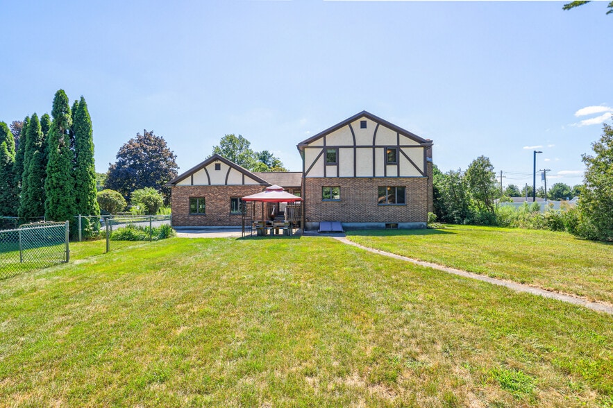 More Photos Of 199 Main St, Shrewsbury Specialty For Sale