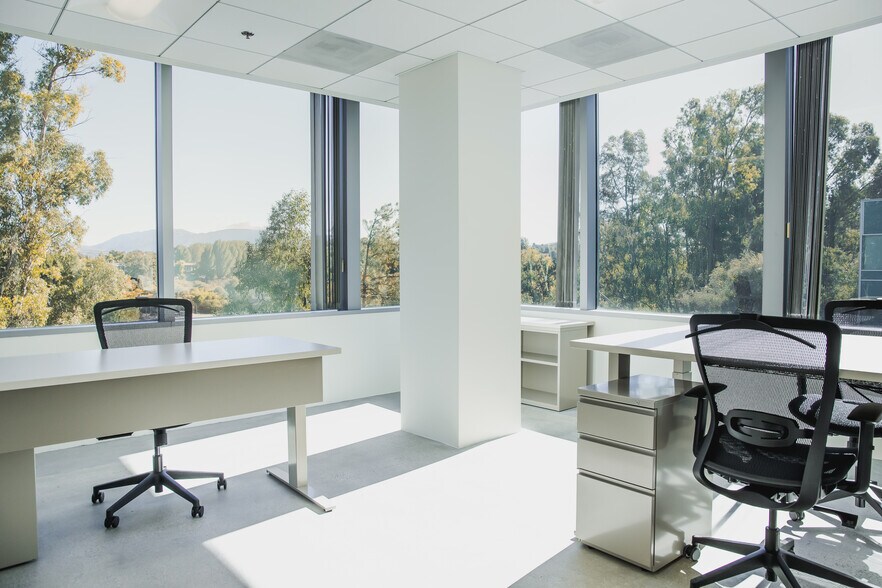 More Photos Of 27200 Tourney Rd, Valencia Office For Lease