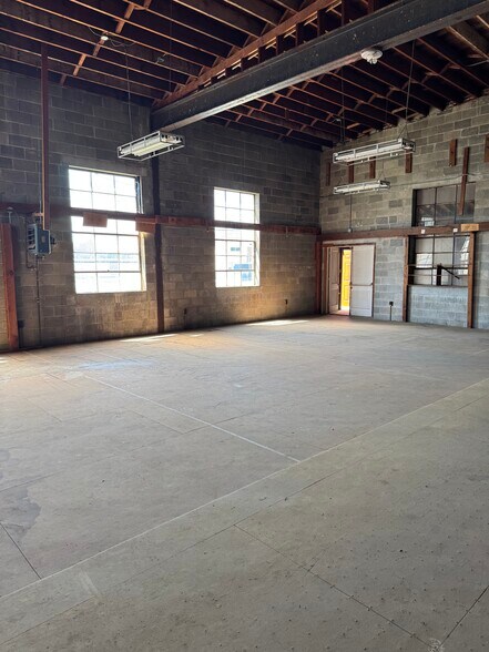 More Photos Of 96 Main st, Reinholds Warehouse For Lease