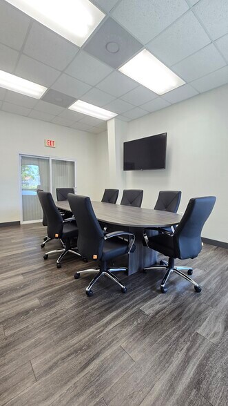 More Photos Of 8575 Somerset Dr, Largo Light Manufacturing For Lease