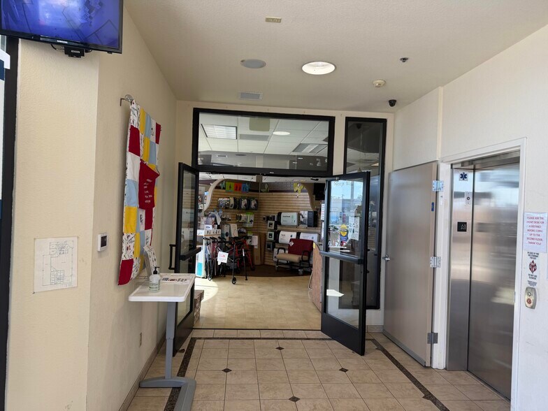More Photos Of 3725 Union Ave, San Jose Storefront Retail Office For Lease