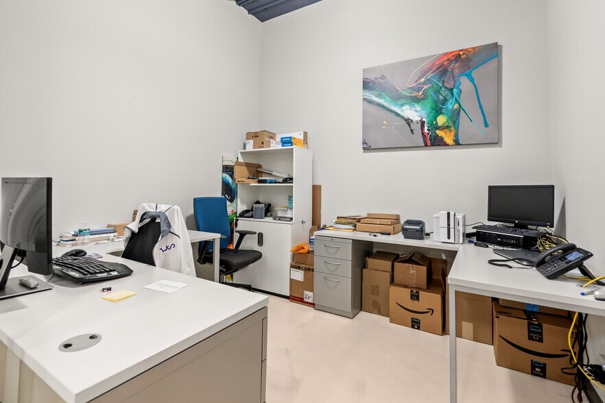 More Photos Of 1430 S Dixie Hwy, Coral Gables Office For Sale