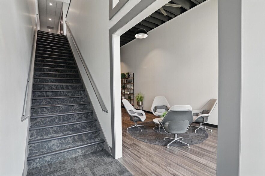 More Photos Of 164 E Jefferson St, Franklin Office For Sale