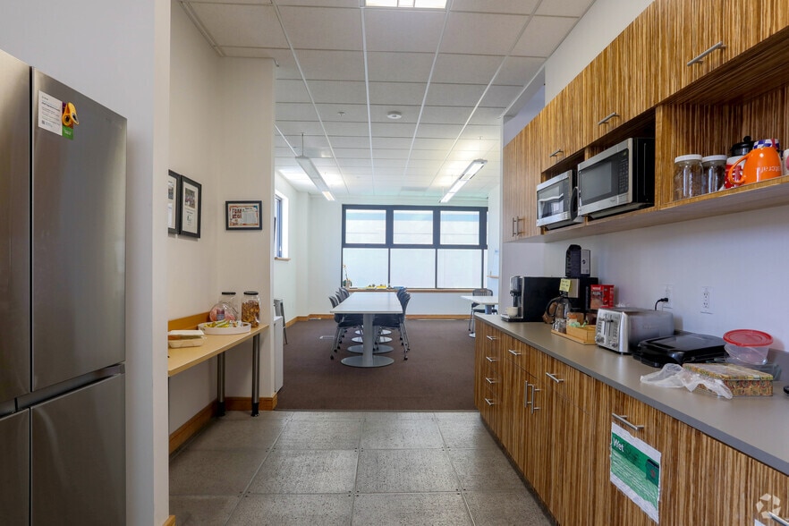 More Photos Of 387 S 1st St, San Jose Loft Creative Space For Lease
