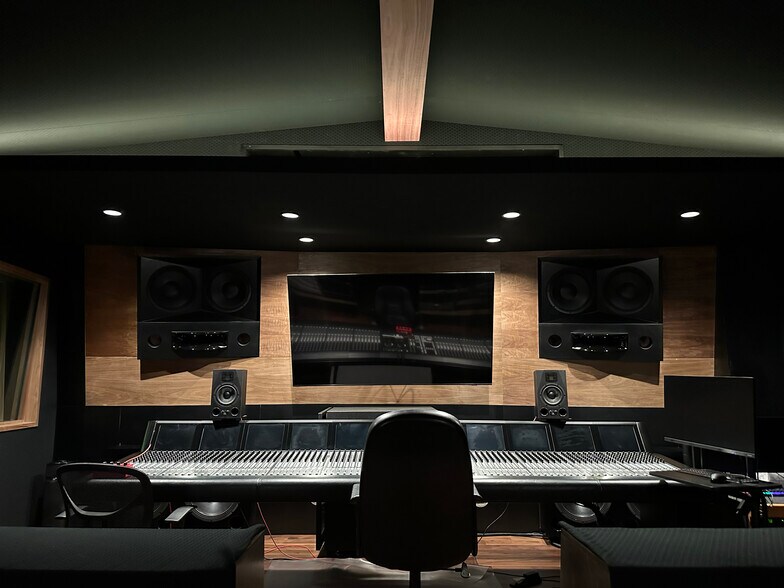 More Photos Of 5520-5522 Cahuenga Blvd, North Hollywood Freestanding For Sale