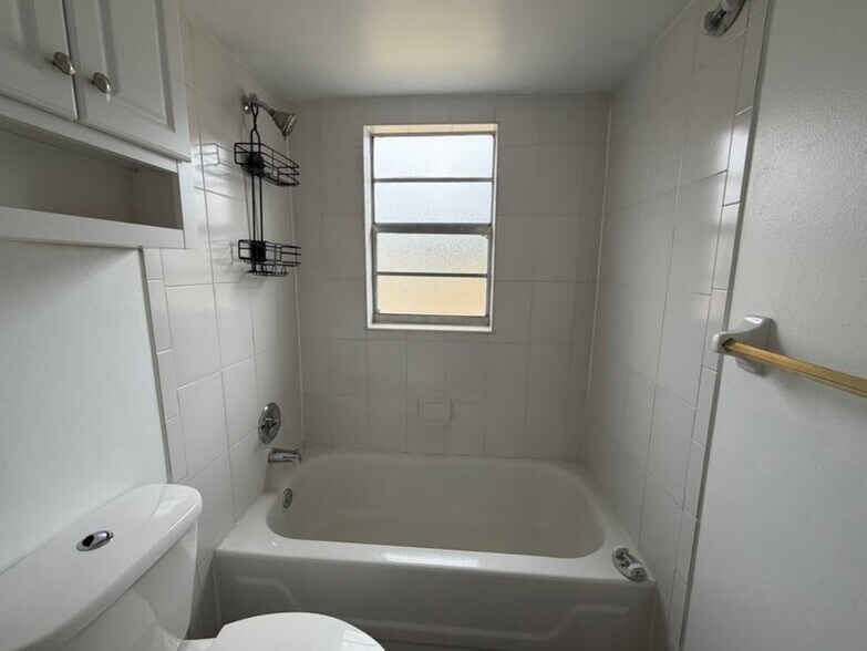 More Photos Of 2419 SE 16th Ave, Ocala Multifamily For Sale